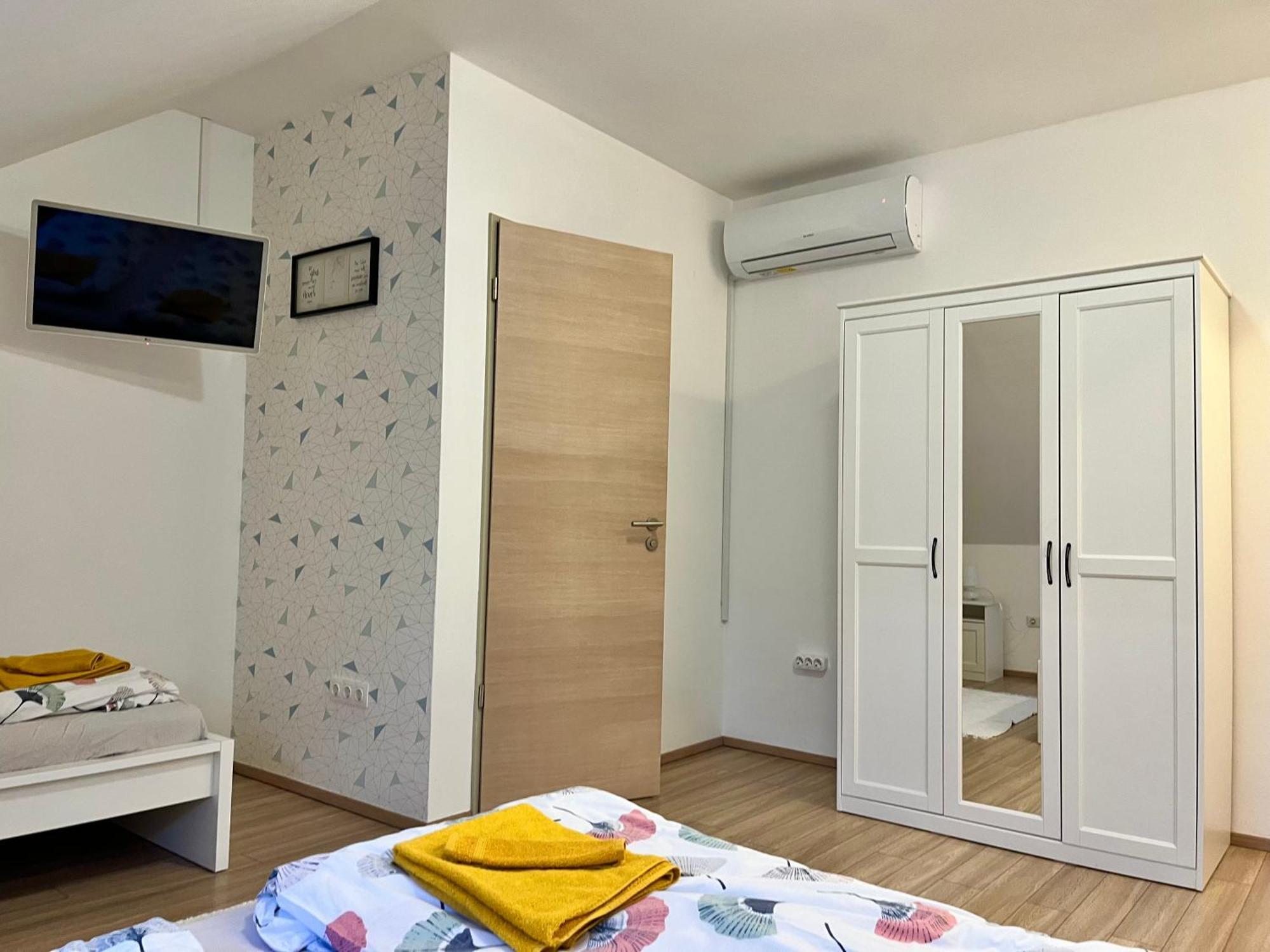 Hotel Pipacs Panir & Grill Garden Vendeghaz Győrújbarát Exterior foto